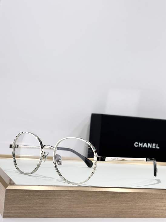 Picture of Chanel Sunglasses _SKUfw77670004fw